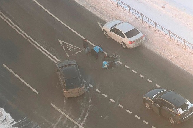 Доставка отменяется  – курьер попал в аварию