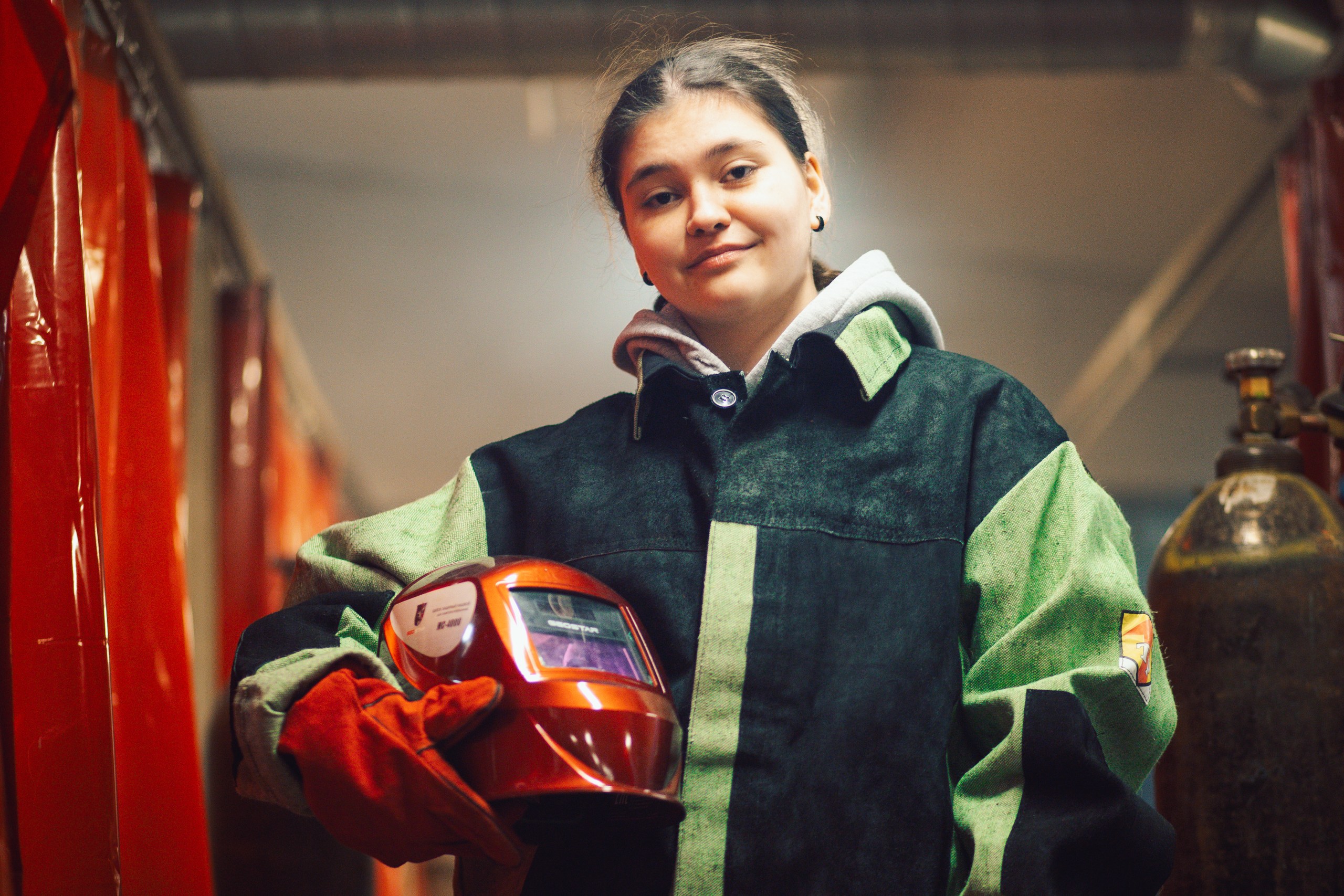 Вот это жесть – в мужских профессиях зажигают девушки