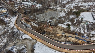 В Одинцовском округе возводят фундамент нового моста у деревни Наро‑Осаново