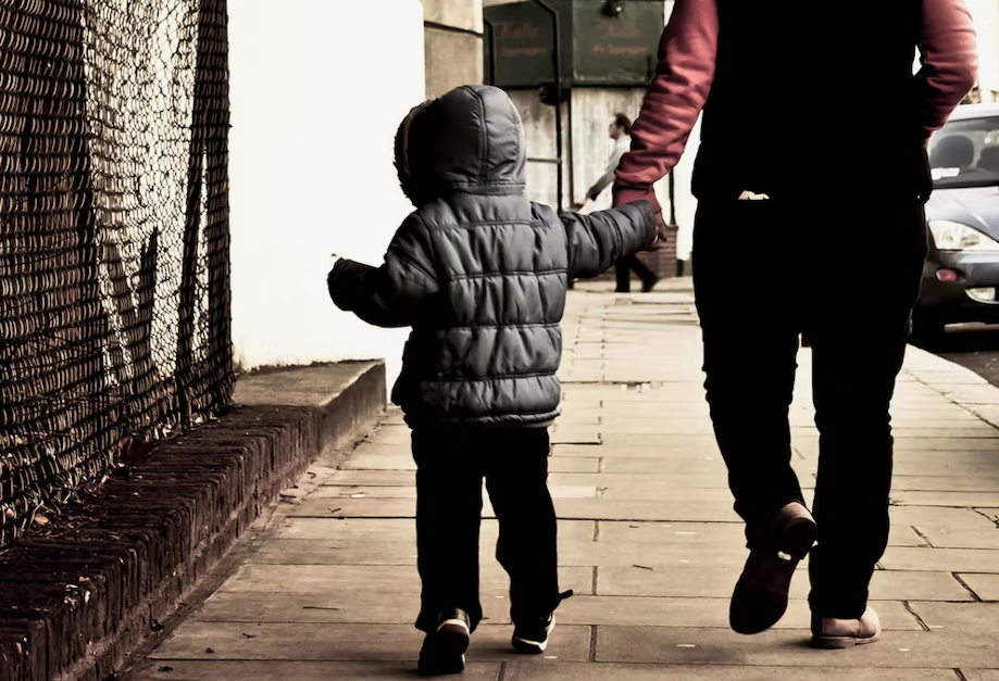 Два года скрывался с похищенной дочкой