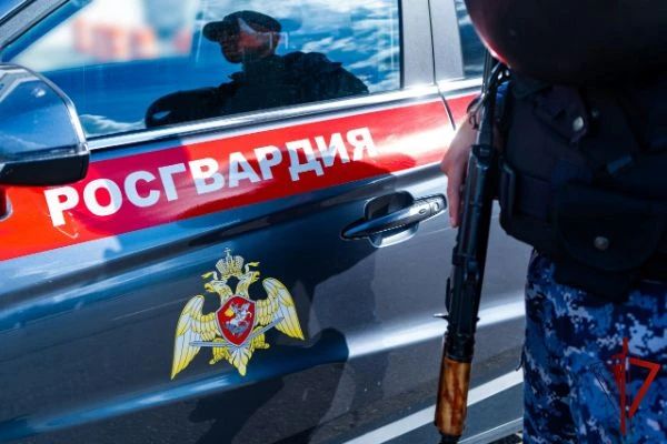 В Одинцовском округе росгвардейцы задержали дебошира с ножом