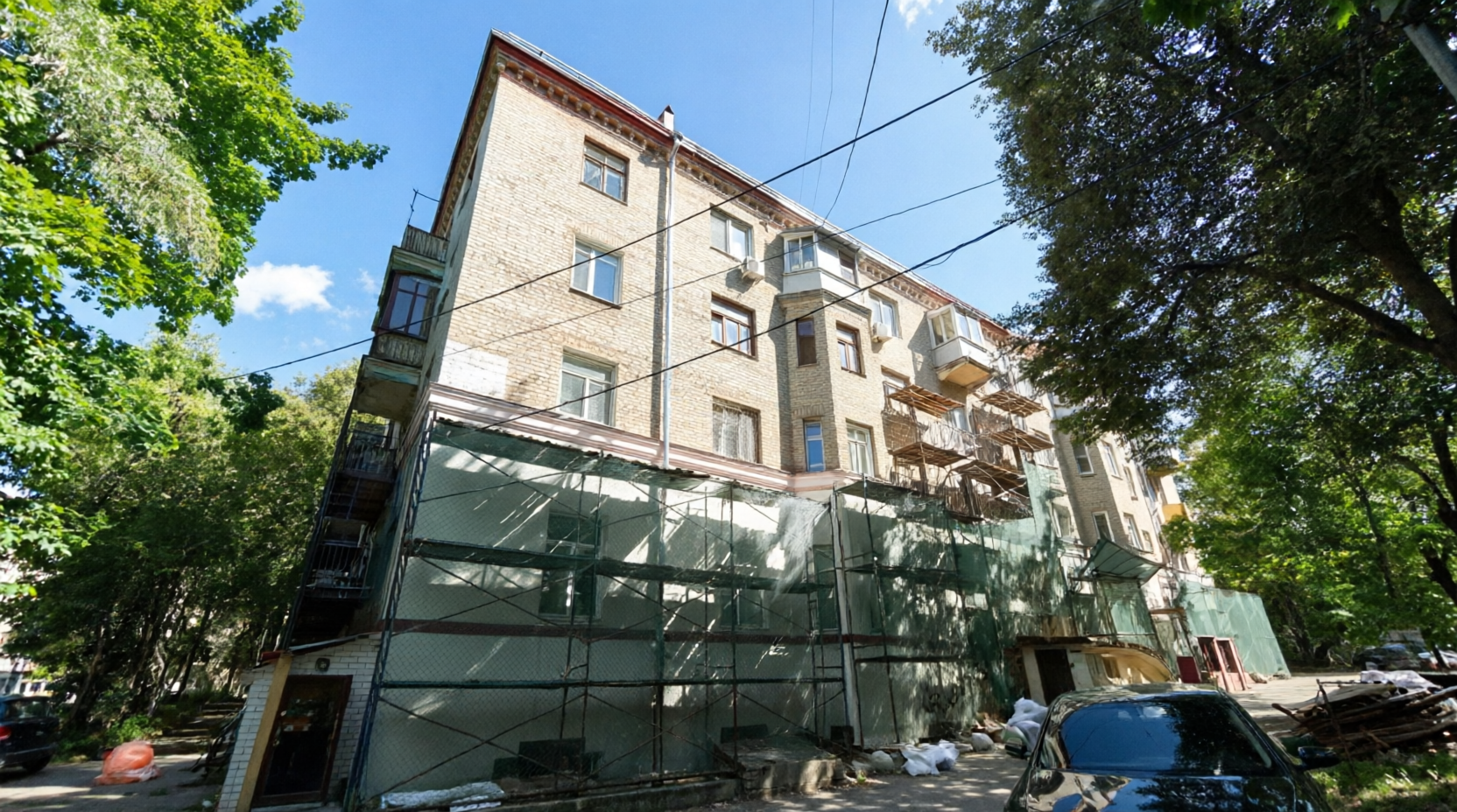 В Барвихе ремонтируют 68‑летний дом