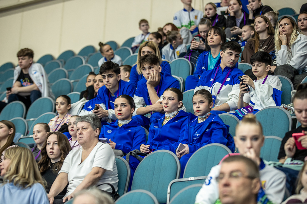 Международный турнир по спортивной акробатике в Одинцовском спортивно-зрелищном комплексе